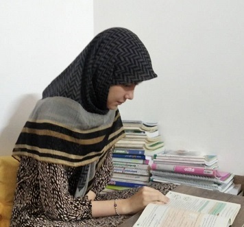 گفتگو با محدثه کر : قهرمان پیوستگی  پایه دوازدهم انسانی