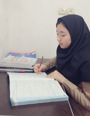 گفتگو با زهرا مختومی : قهرمان پیوستگی پایه دوازدهم انسانی