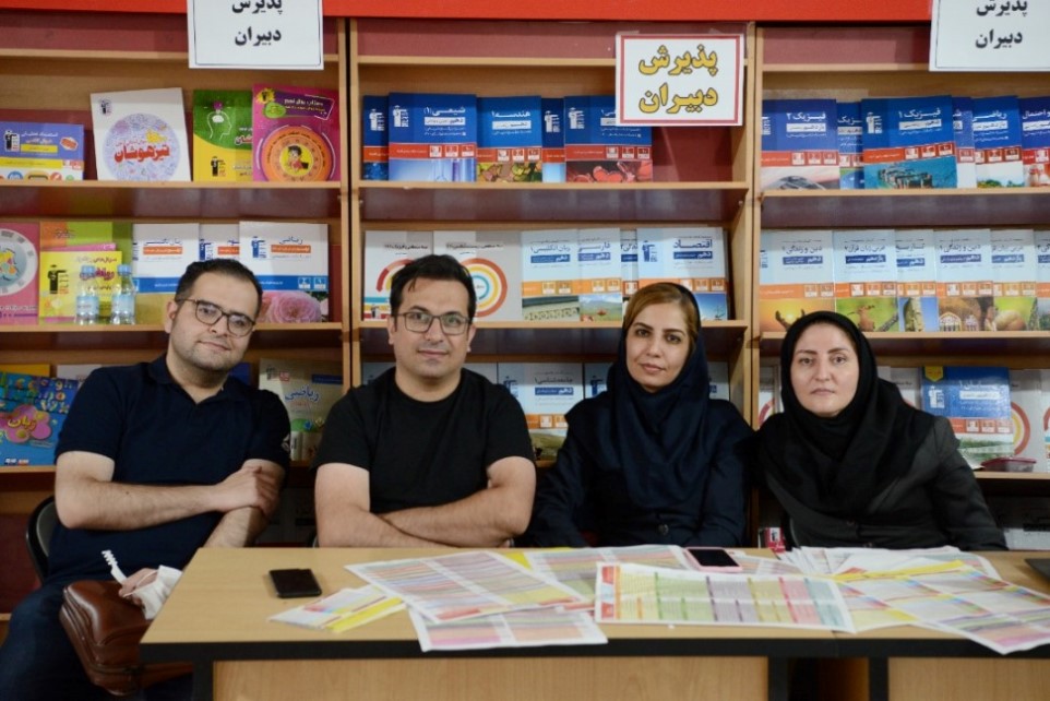 30 اردیبهشت1401: گزارش تصویری (9) حضور کانون در نمایشگاه کتاب