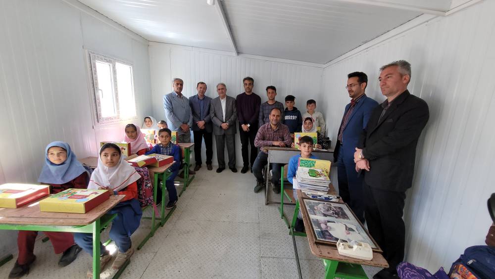 روایت علی‌اکبر نصرتی و رضا خضرلو از اهدای مدارس قلم چی به خوی