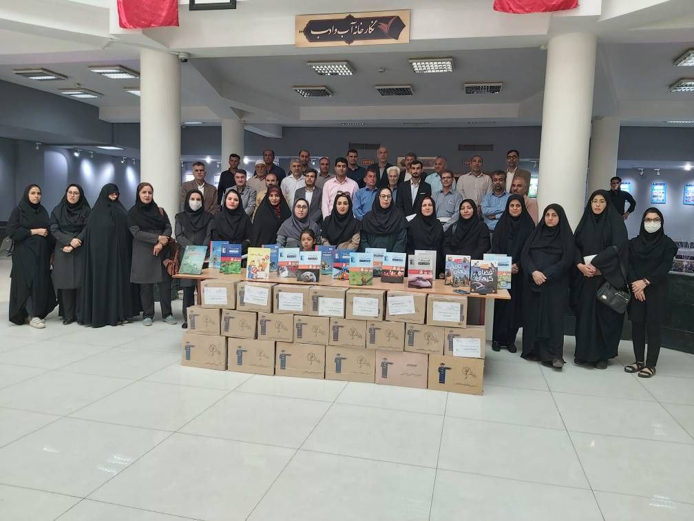 محسنی: اهدای کتاب به 159 کتابخانه عمومی استان خوزستان