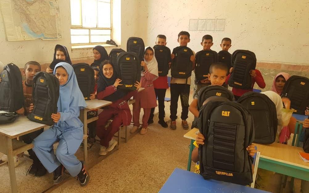 لبخند شادمانی بر چهره دانش‌آموزان مدارس خیرساز نمایندگی ساری