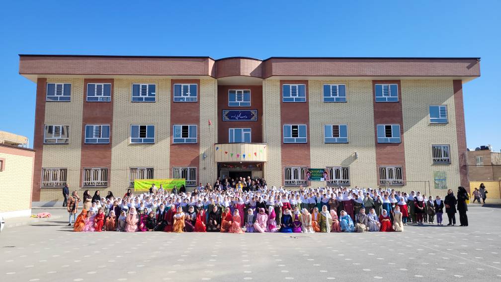 مدرسه 15 کلاسه بنیاد قلم‌چی در محله موسک مریوان افتتاح شد