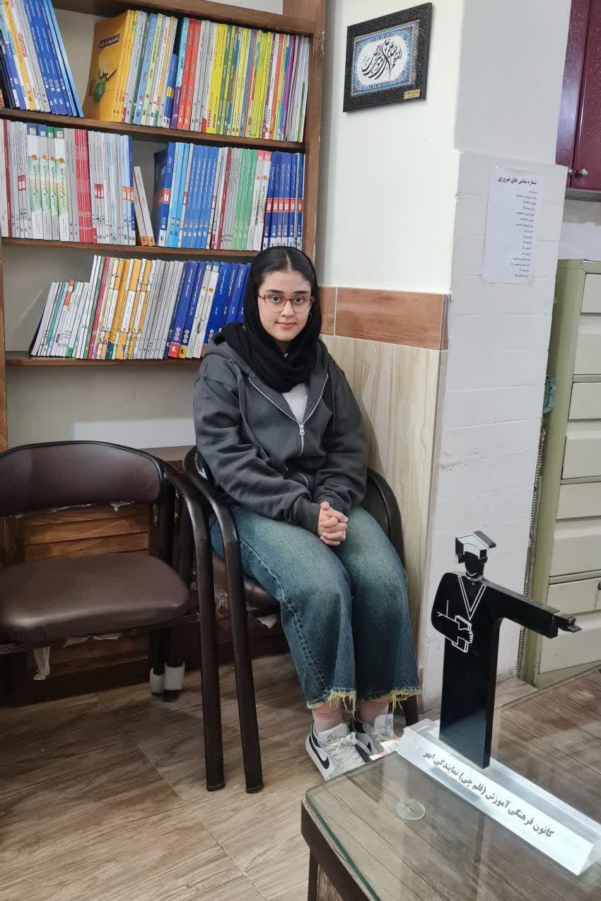 قهرمان آزمونهای قلم چی ابهر, ملیسا خان محمدی