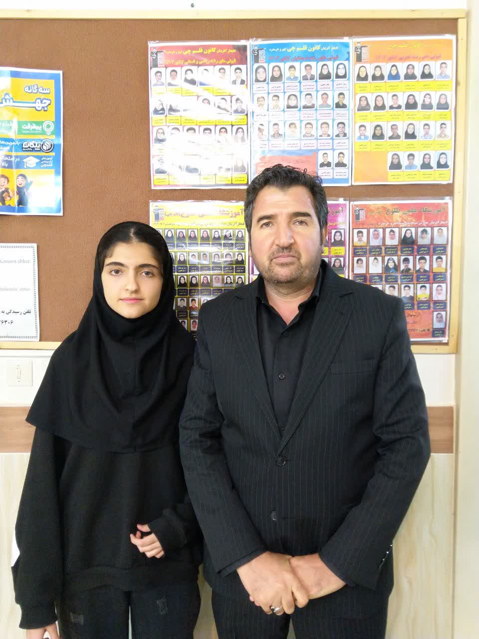 گفت وگو با هانیه سهرابلو ;عضو قهرمانان پاییز قلم چی نمایندگی ابهر