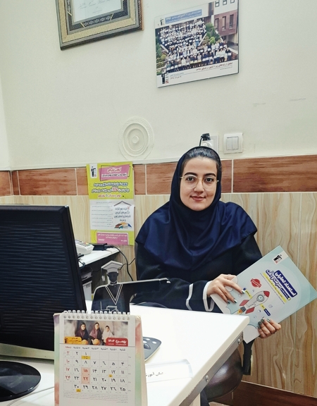 گفت وگو با فاطمه امیرخانی؛ پشتیبان قهرمان پیشرفت درسی