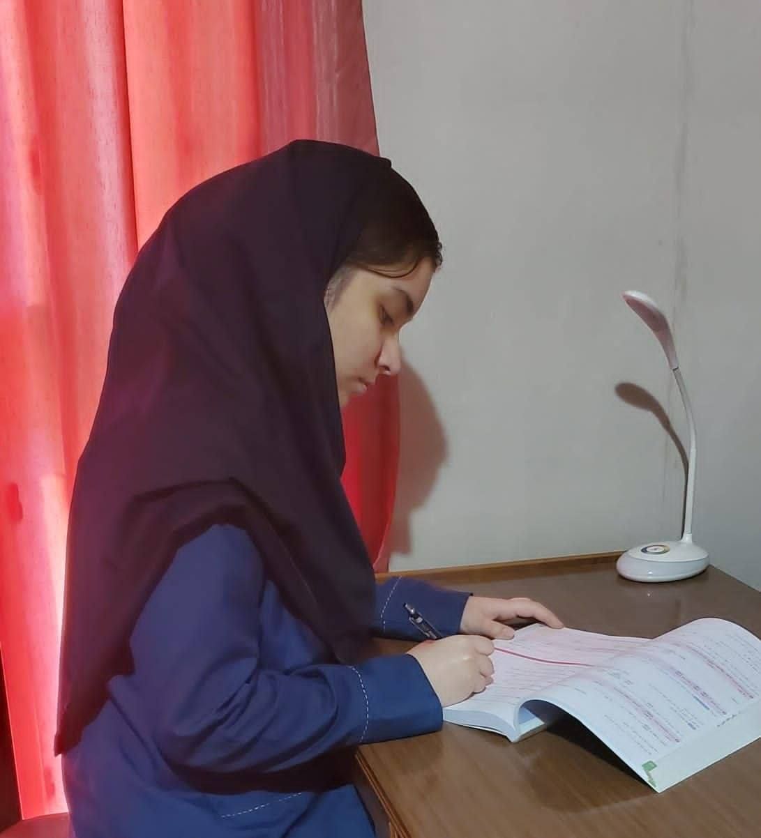 گفت و گو با آنیسا سادات مستطابی ، دانش آموز قهرمان پیوستگی