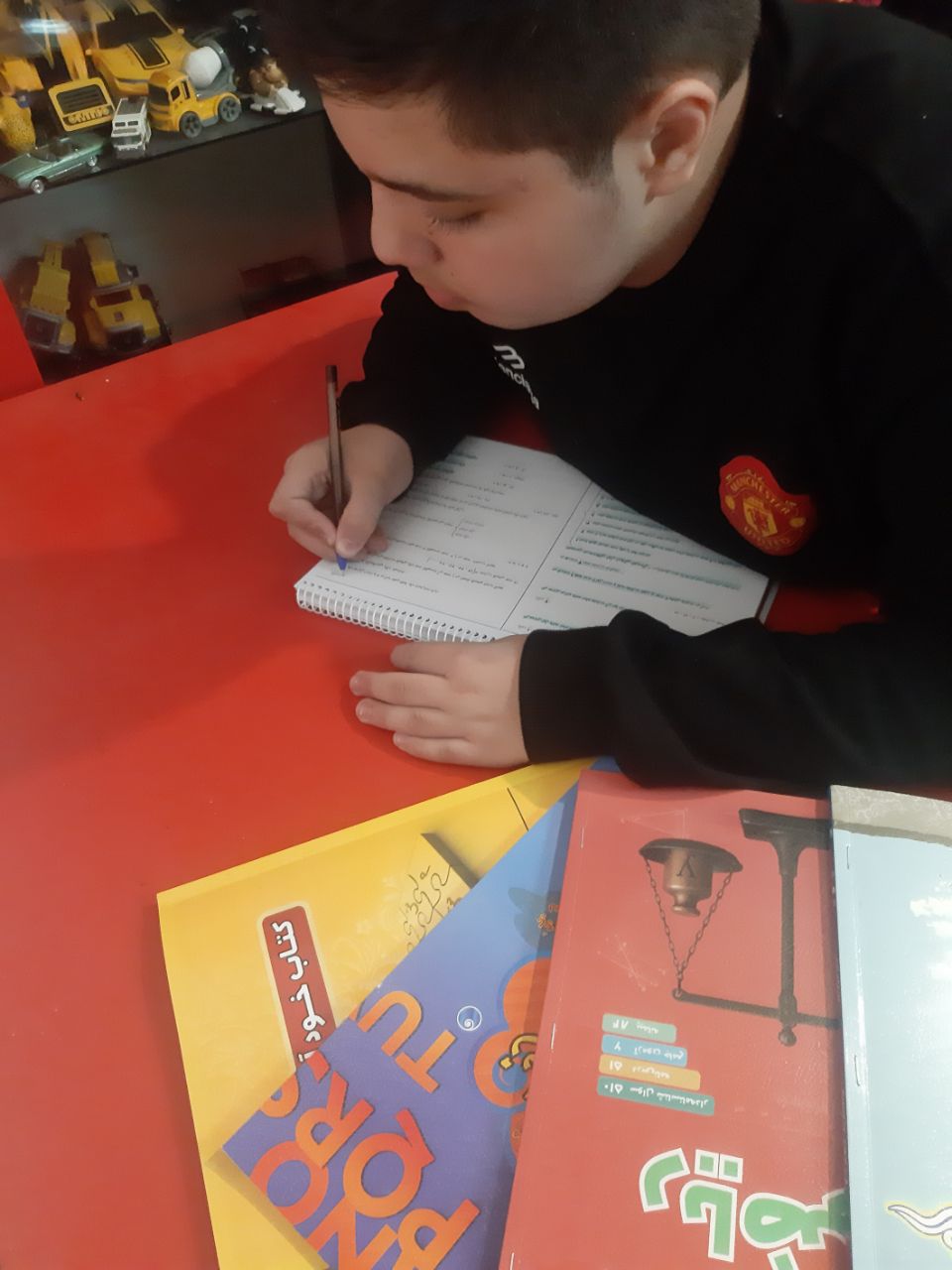 گفتگو با قهرمان تابستان : امیر حسام برجی پایه هشتم