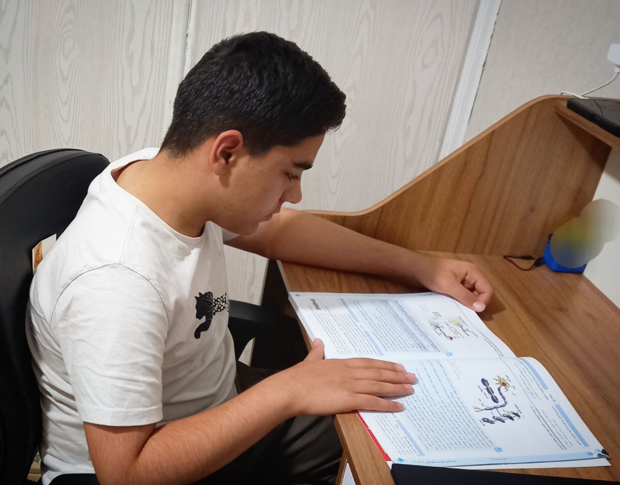 گفتگو با قهرمان پیوستگی: متین ولی نیا یازدهم تجربی