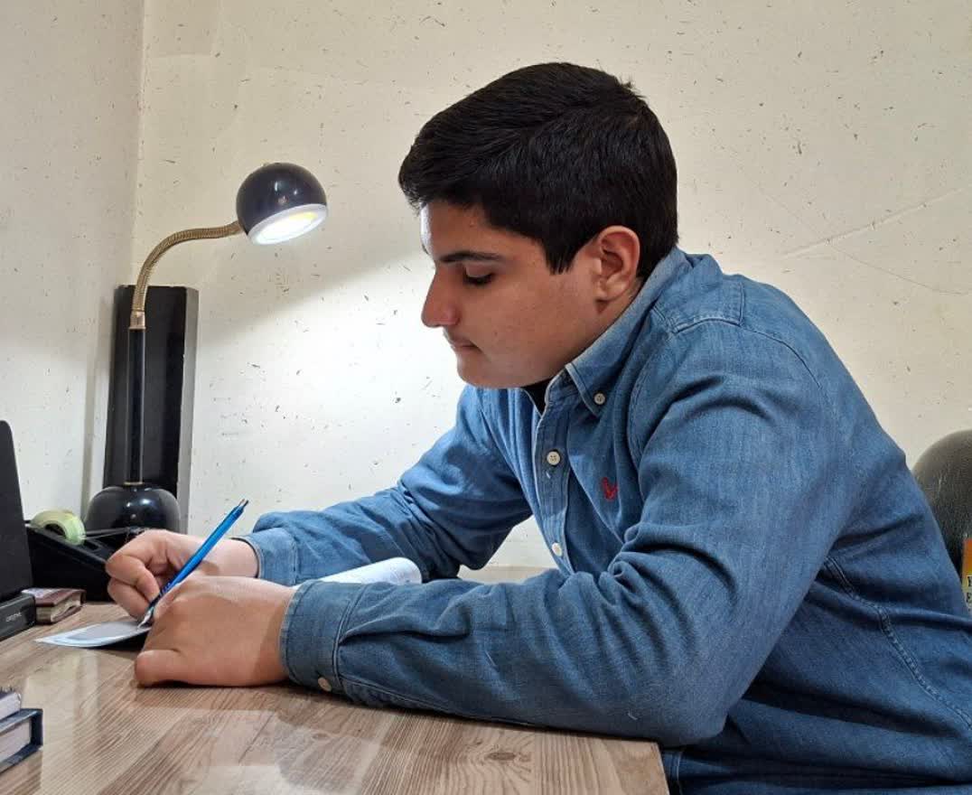 قهرمان پاییز:گفتگو با حمیدرضا ضیغمی پایه نهم