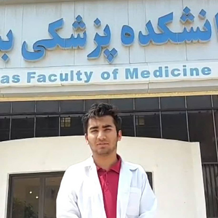 گفتگو با آیدین دربه: مسیری پر چالش تا پزشکی