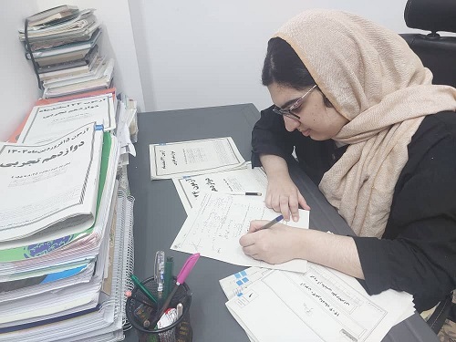 مریم درابیده؛ قبولی پزشکی دانشگاه بندرعباس از رویدر