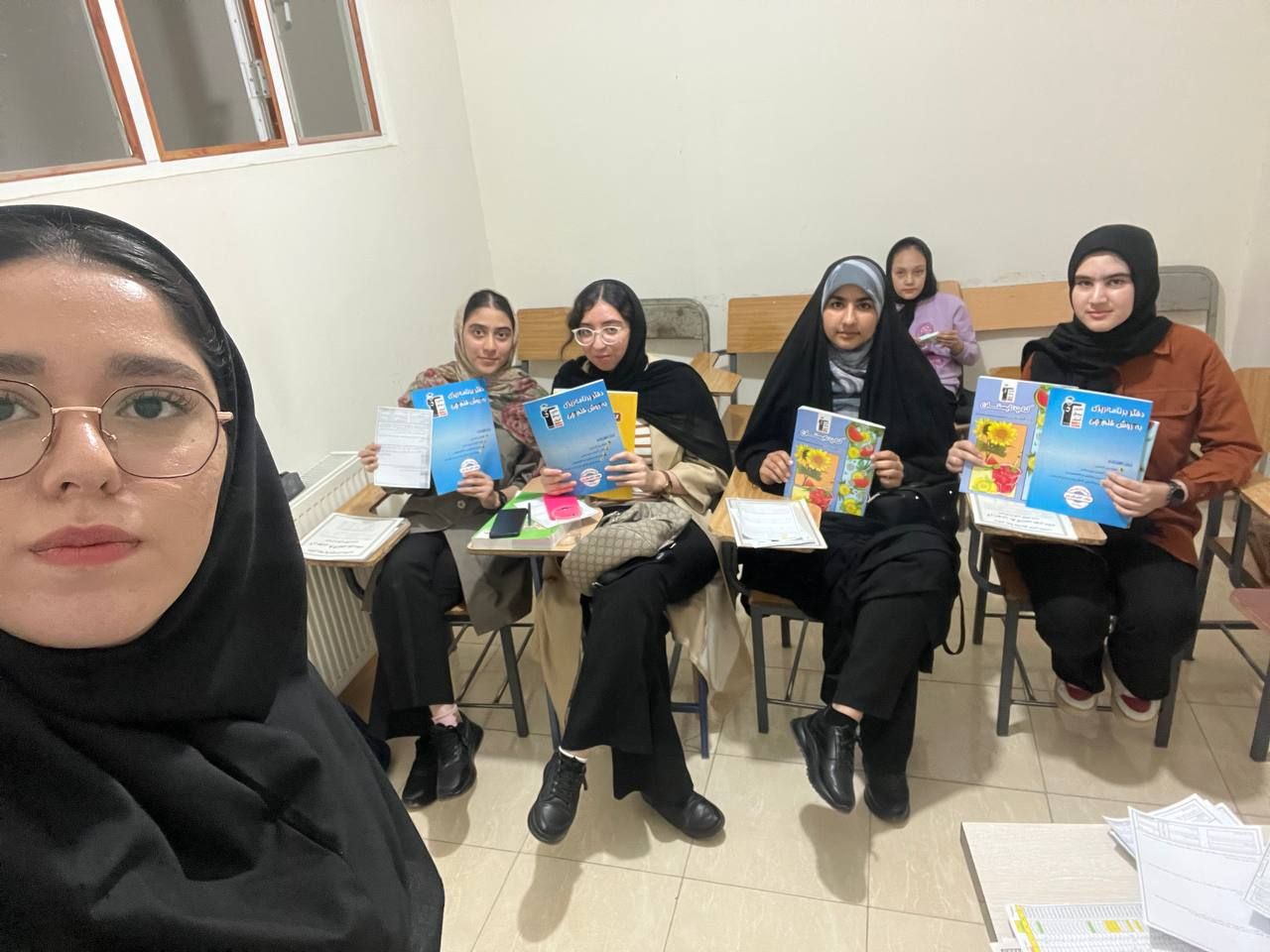 گفتگو بامبینا فخار تربتی- پشتیبان قهرمان پیشرفت درسی پایه کنکوری