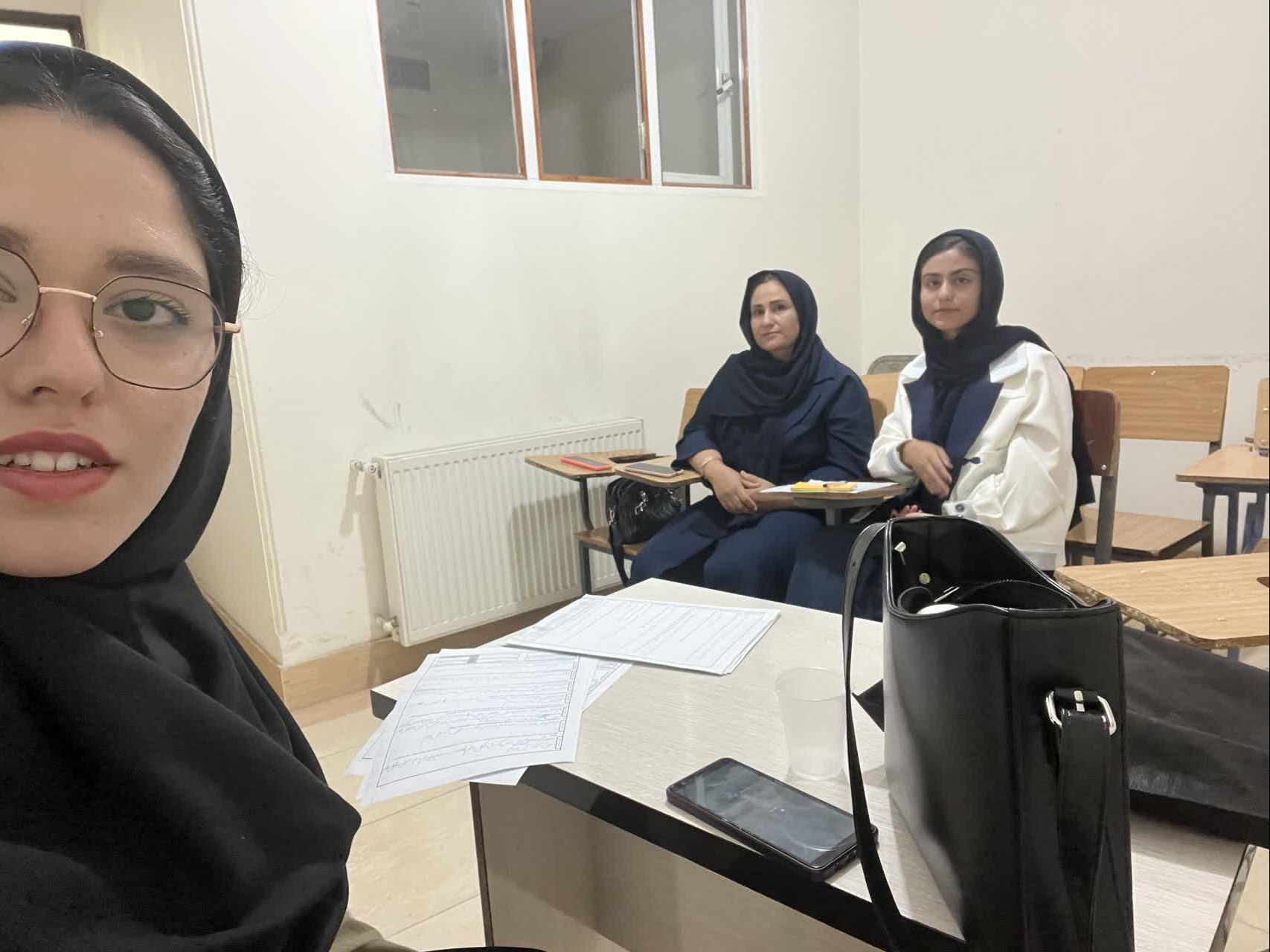 گفتگو بانگار روحانی- قهرمان پیشرفت و پیوستگی