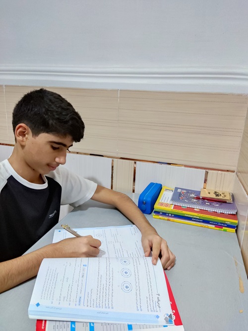 گفتگو با عباس احسانی دانش آموز پایه هشتم از میناب