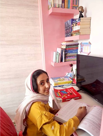 فاطمه اکبری قهرمان تابستان از میناب