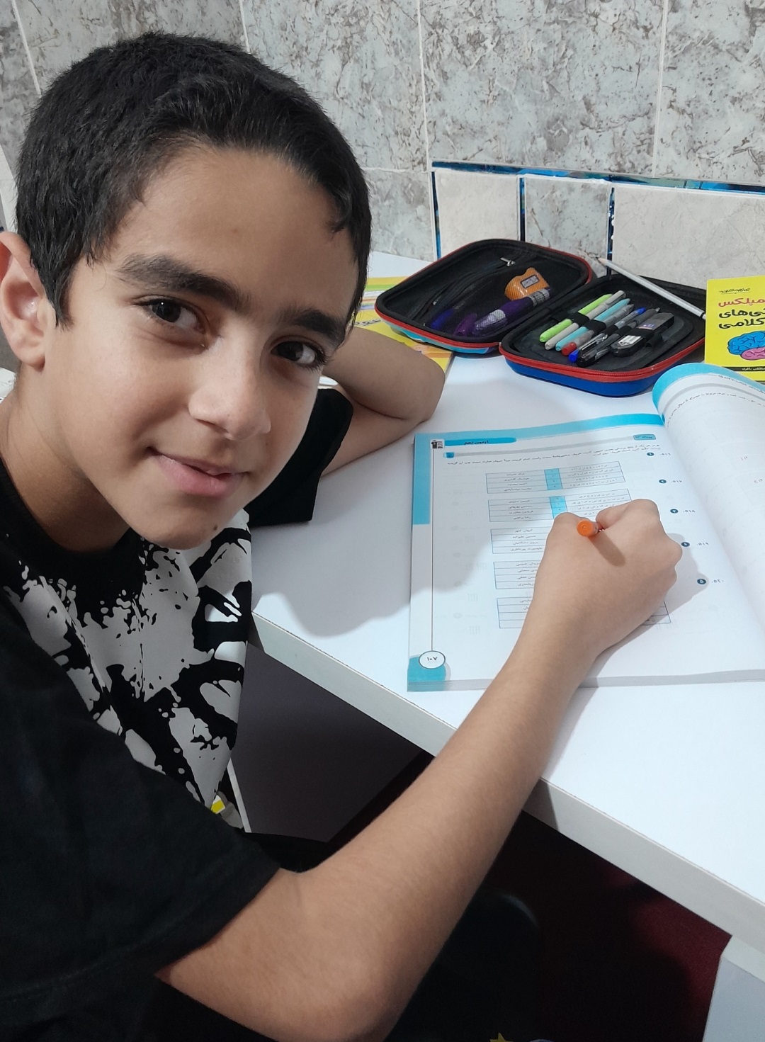 امیر ارشیا  عزیزی قهرمان تابستان از میناب