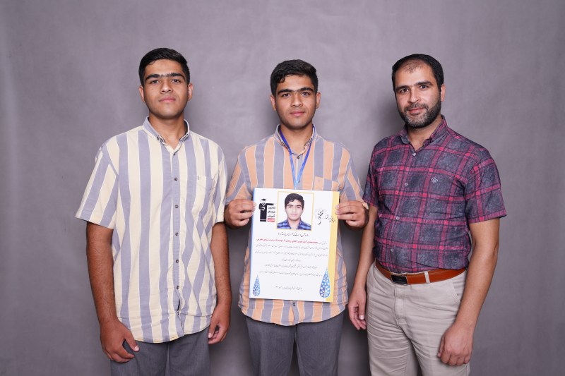 گفتگو با اولیا رتبه‌های یک رقمی 1402 + فیلم(بخش1)