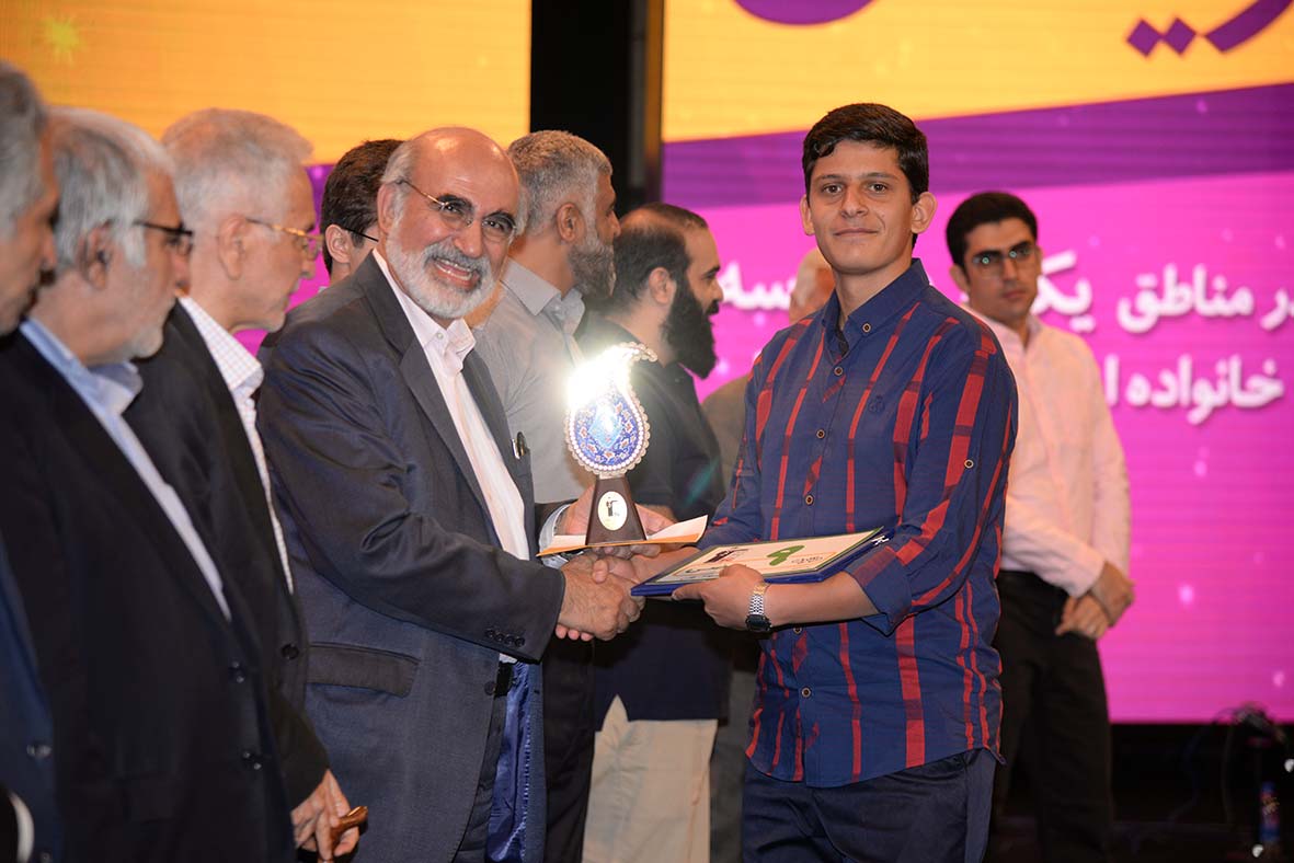 رضا قوی، رتبه 9 ریاضی منطقه 3 از قائن