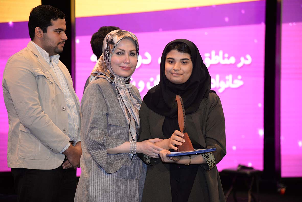 زهرا کریمی‌زاده، رتبه 3 تجربی منطقه‌ 3