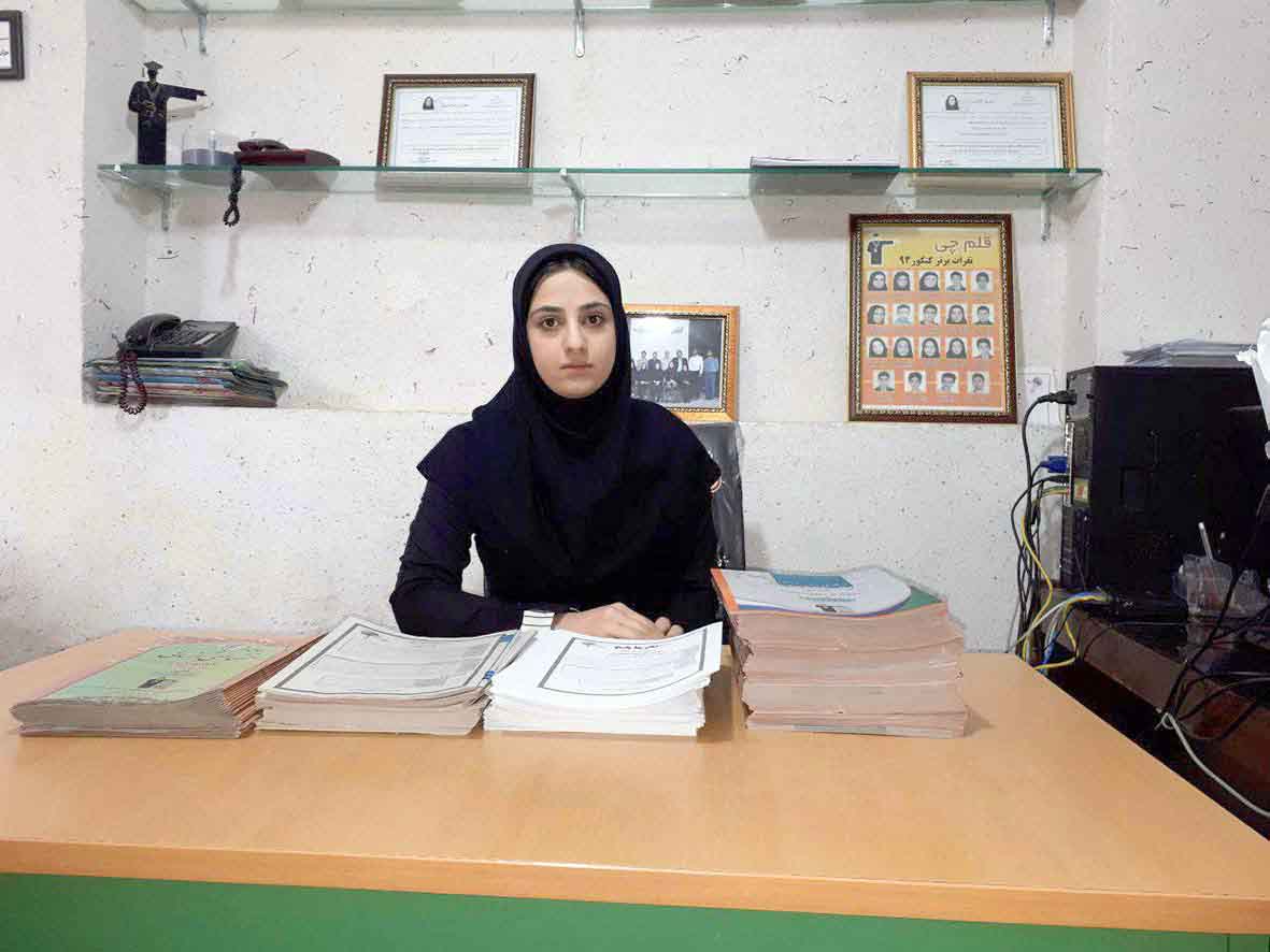 دانشجوی فاطمه میرزایی، رتبه‌ی 876 تجربی‌ منطقه‌ی 3 از کنگاور