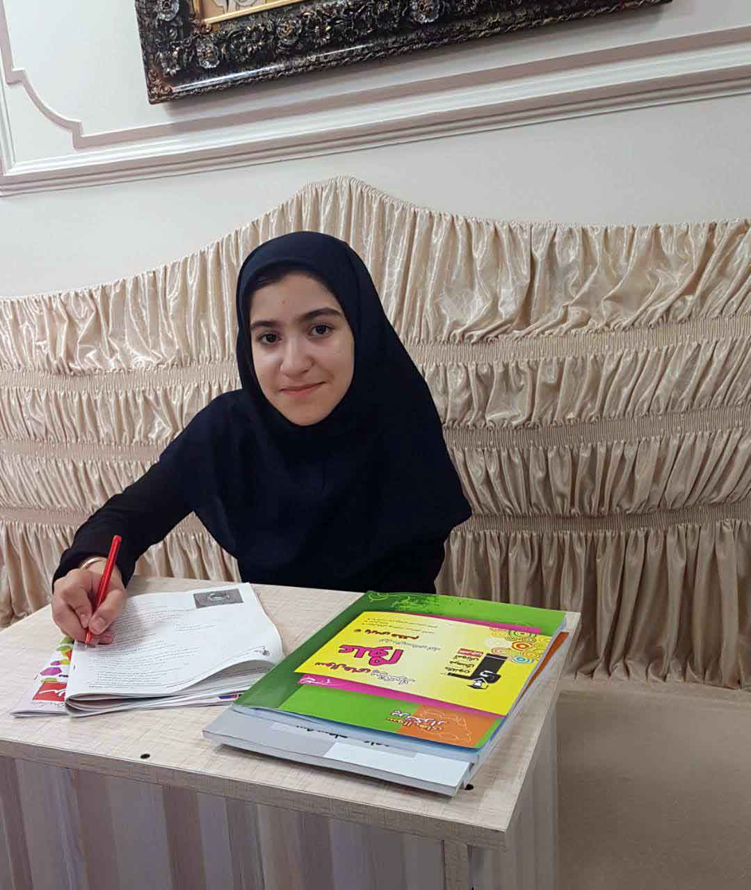 آیلین مظلومیپور، از دوم دبستان تا کلاس هشتم آیلین مظلومیپور، از دوم دبستان تا کلاس هشتم