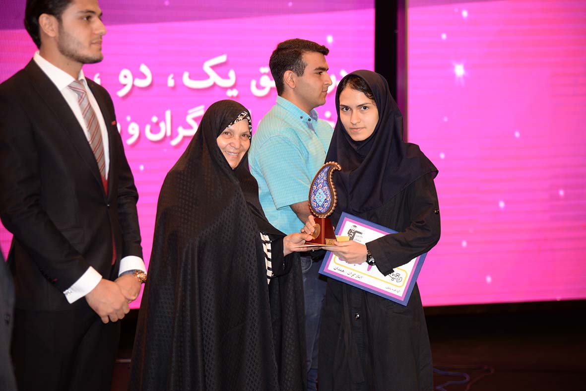 گفت‌وگو با آوا قره‌باغلی، رتبه‌ی 10 تجربی از همدان