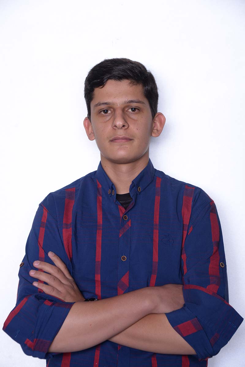 رضا قوی، رتبه‌ی 9 ریاضی منطقه‌ی 3 از قائن