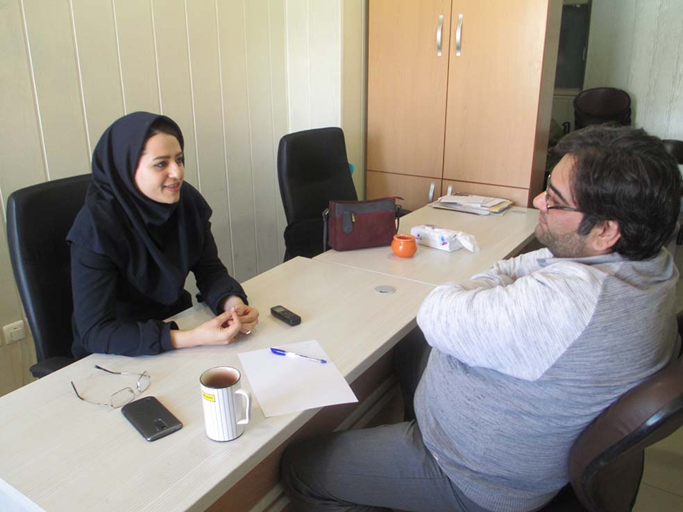 گفت‌وگو با نفیسه رحمانی، معلم فارسی دبستان سرای دانش