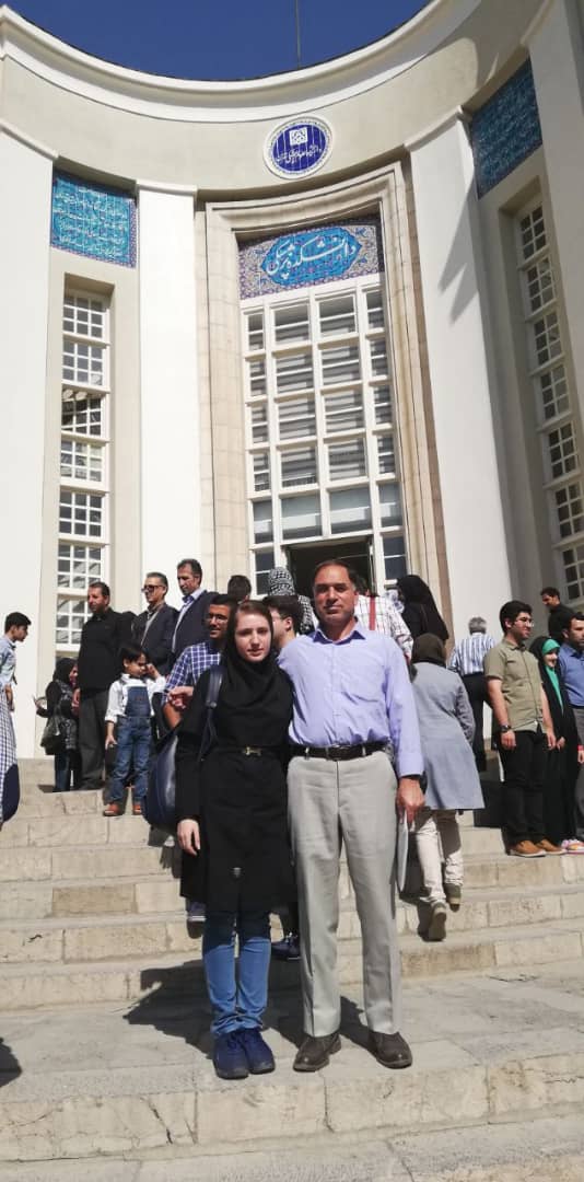 میترا قاسمی، رتبه‌ی 11 تجربی از اسفراین