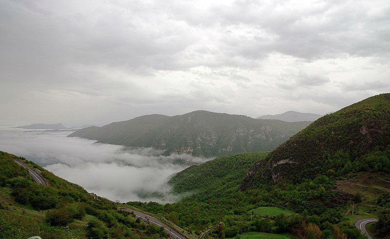 به شهر ما بیایید - آلاشت؛ گشت‌وگذار در میان ابرها