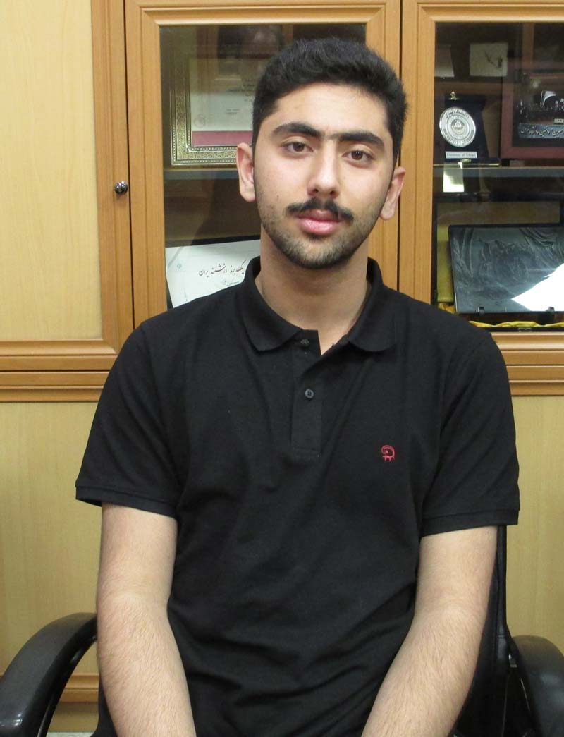 علیرضا شاطری، رتبه‌ی ۱ ریاضی کشور، مهندسی کامپیوتر دانشگاه صنعتی‌شریف