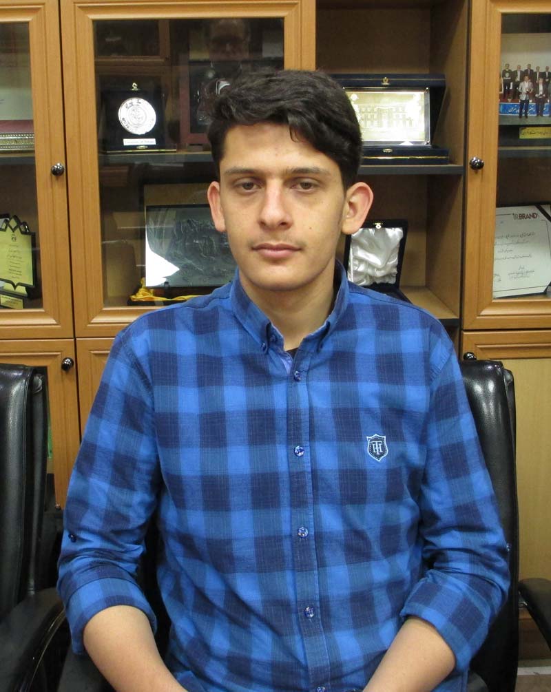 رضا قوی، رتبهی ۹ ریاضی منطقهی ۳، مهندسی کامپیوتر دانشگاه تهران رضا قوی، رتبهی ۹ ریاضی منطقهی ۳، مهندسی کامپیوتر دانشگاه تهران