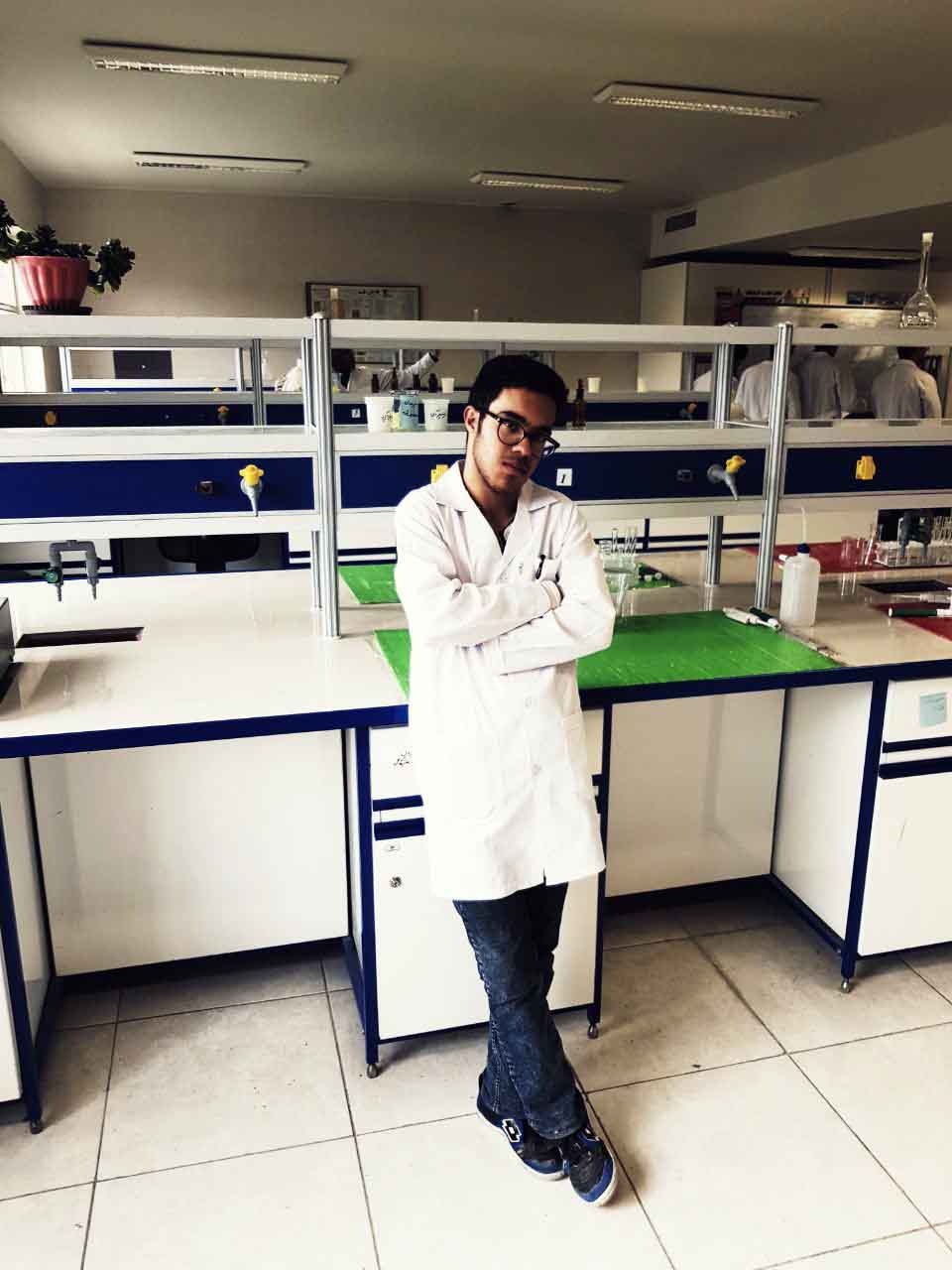 قهرمان فصل آخر: فرهاد باقری بنی، رتبه 179 تجربی