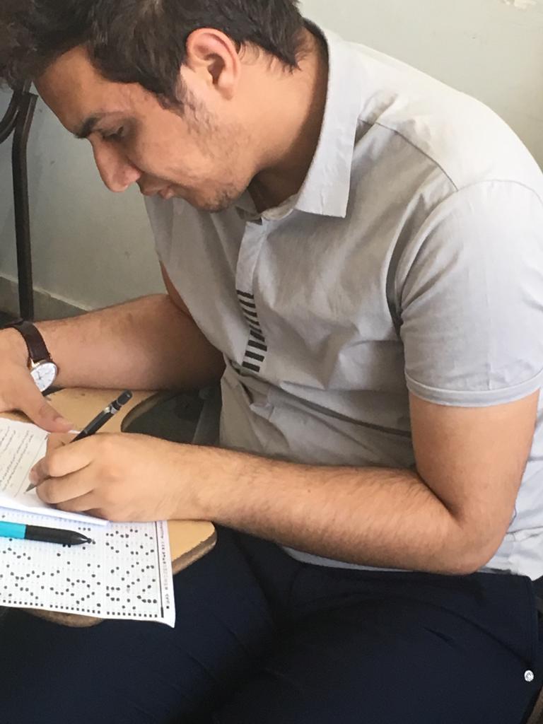 محمدحسین اسلامی، دوازدهم تجربی از زرند محمدحسین اسلامی، دوازدهم تجربی از زرند