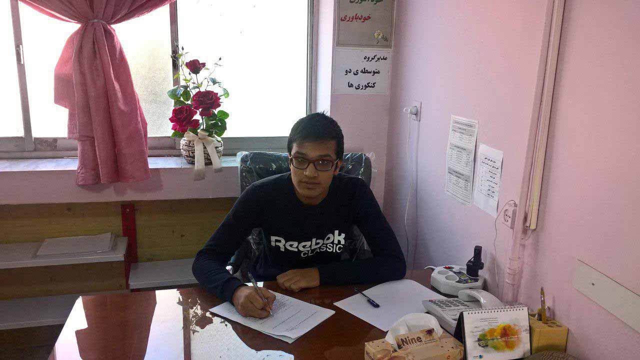 معین افسر، دانش‌آموز برتر انسانی در یک نگاه