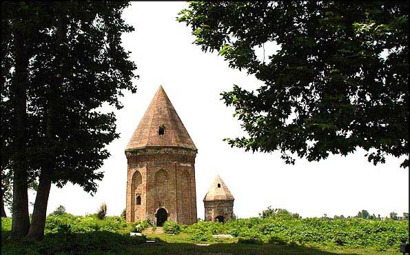 به شهر ما بیایید - چمستان تاریخچهای در دل طبیعت به شهر ما بیایید - چمستان تاریخچهای در دل طبیعت