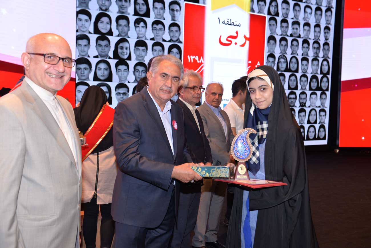گفت‌وگو با پدر و مادر فاطمه زارعی، رتبه‌ی ۱ تجربی از بوشهر