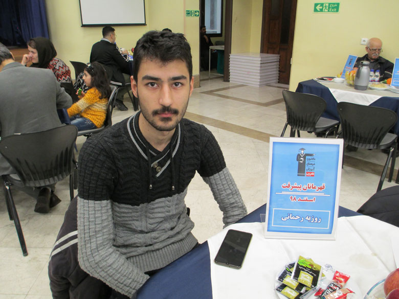 قهرمان پیشرفت: روزبه رحمانی، از رتبه 2106 تا رتبه 372 قهرمان پیشرفت: روزبه رحمانی، از رتبه 2106 تا رتبه 372