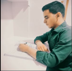 مصاحبه با دانش آموز امید غلامی  دوازدهم هنرستان  رشته الکتروتکنیک