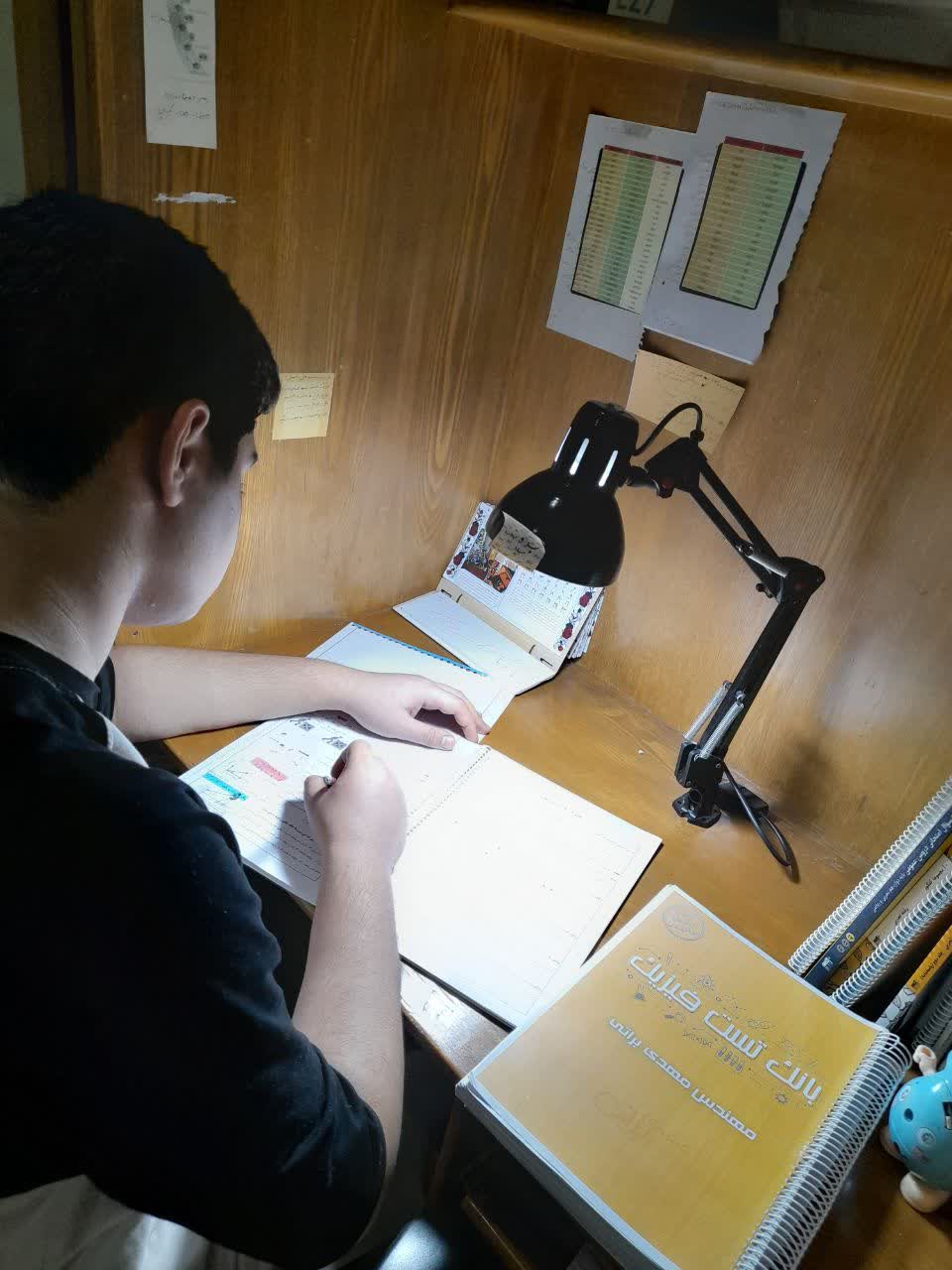 قهرمان پاییز:گفتگو باابوالفضل راخین پایه دهم تجربی