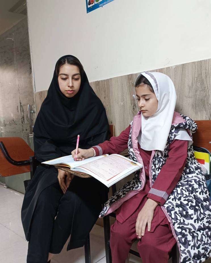 گفت وگو با آوا ویسی پایهی سوم قهرمان پیشرفت از مشیریه