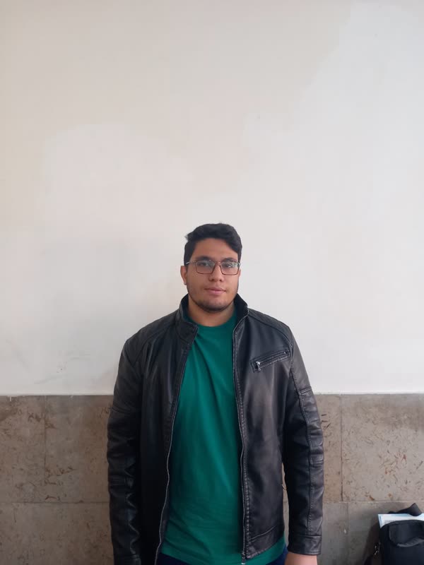 گفت و گو با کهبد اکبریان؛مسیر موفقیت در رشته منحصرا زبان