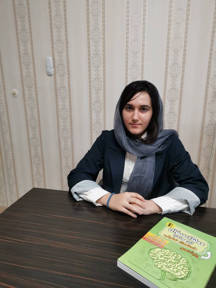 گفت و گو با ترنم بیجانی؛دانش آموز قبولی نمونه دولتی نهم کرج