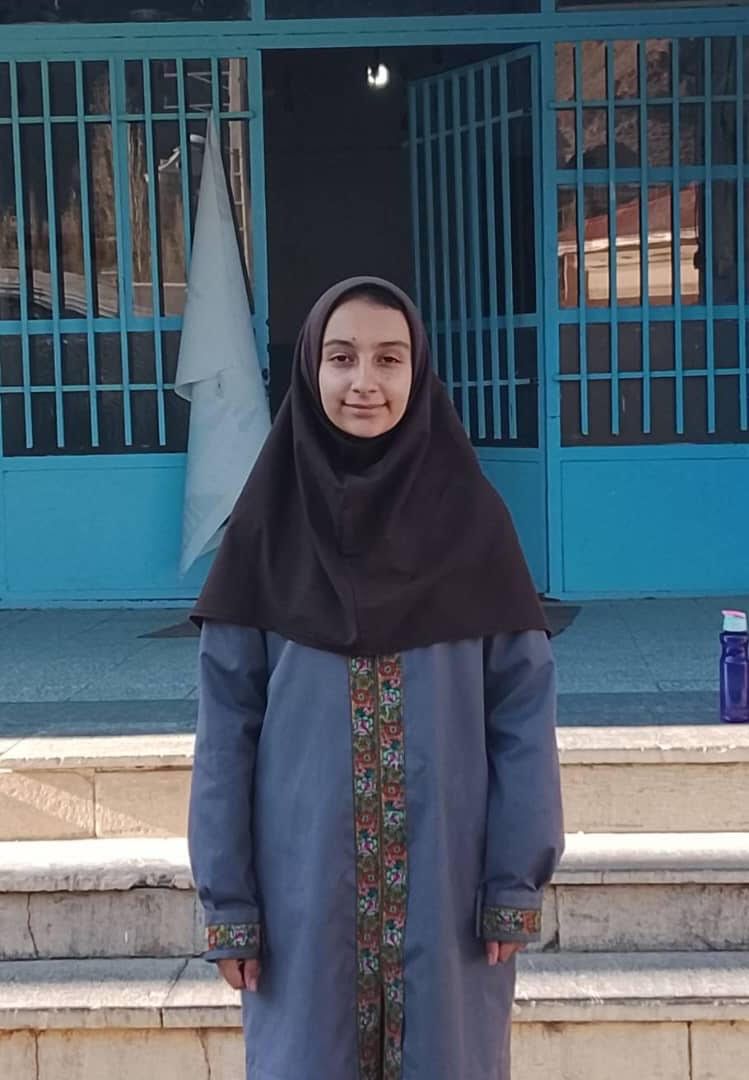 گفتگو با نگین غفاری پایه هشتم دانش آموز برتر تابستان با تراز 6500