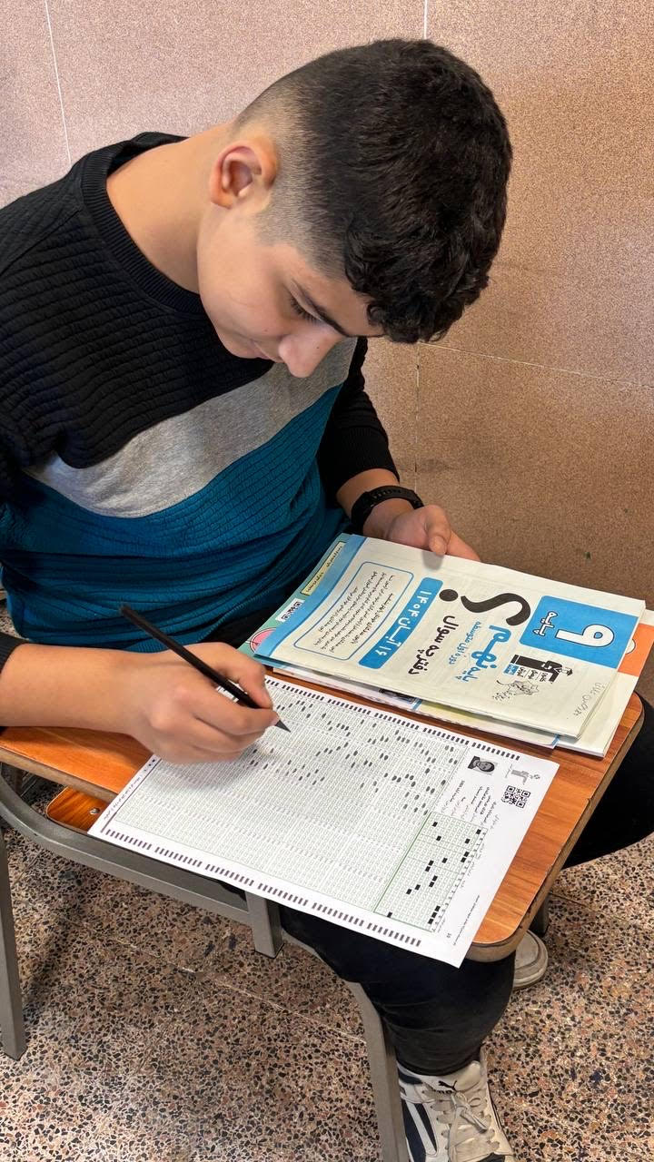 گفتگو با محمدحسن علایی پایه نهم پیشرفت درسی در سه سال