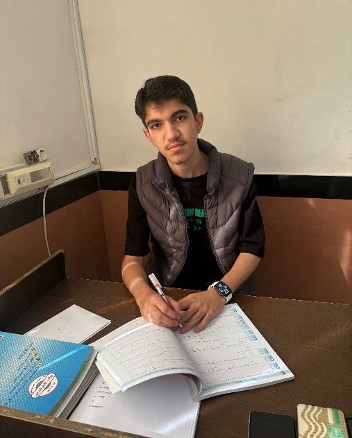 گفتگو با امیررضا عبدالهی پایه دوازهم تجربی قهرمان تابستان