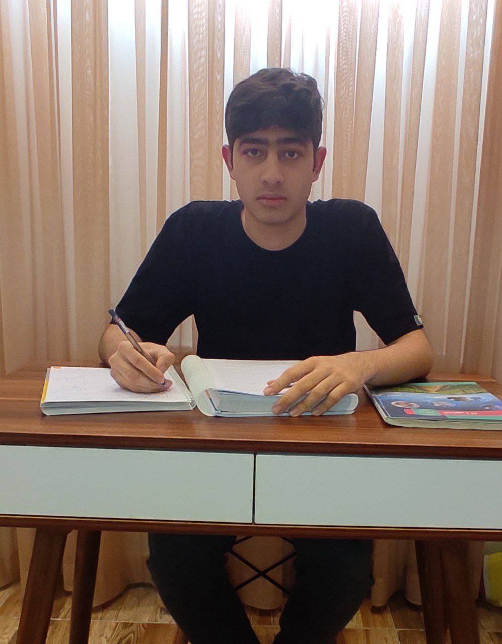 گفتگو با ابوالفضل وفایی رتبه 763 منطقه 2 رشته تجربی از اردبیل