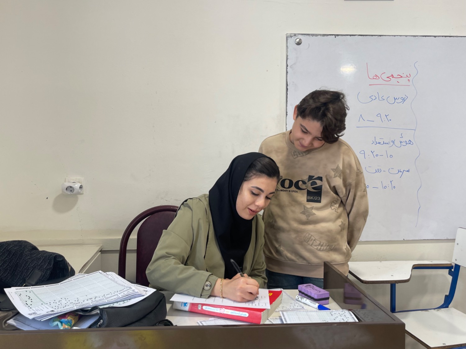 گفتگو با آروین علی نژاد پایه ششم قهرمان تابستان