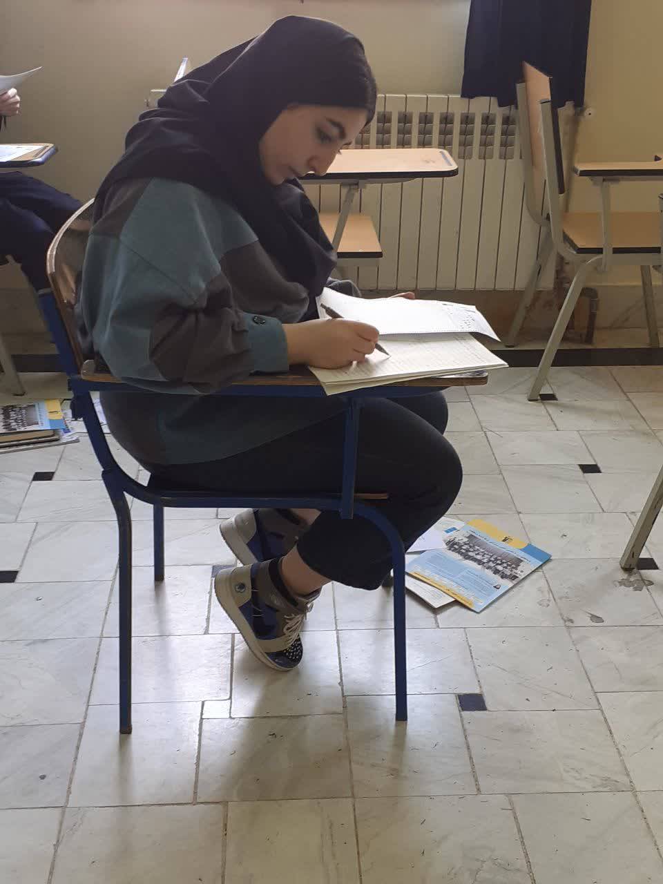 گفتگو با هستی شهابی دوازدهم تجربی قهرمان تابستان از اردبیل